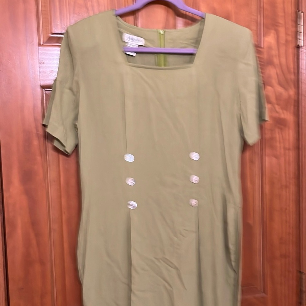 Jennifer James | Light green dress, short sleeve, knee length | Size 12